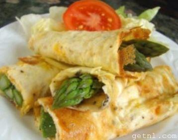 Cooking Asparagus Omelette Wraps