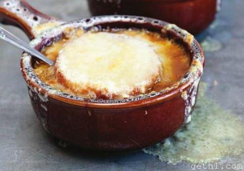 Cooking French Onion Soup Yummy